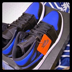 Jordan 1  Royal blue